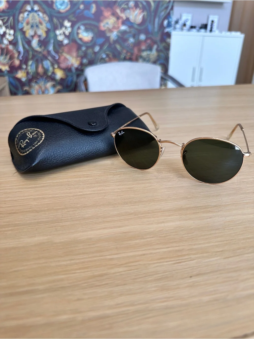 Ray-Ban Round Metal Gold Frame Sunglasses